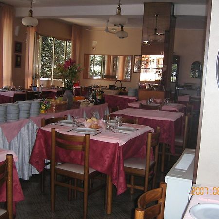 Hotel Marselli ริมินี ภายนอก รูปภาพ