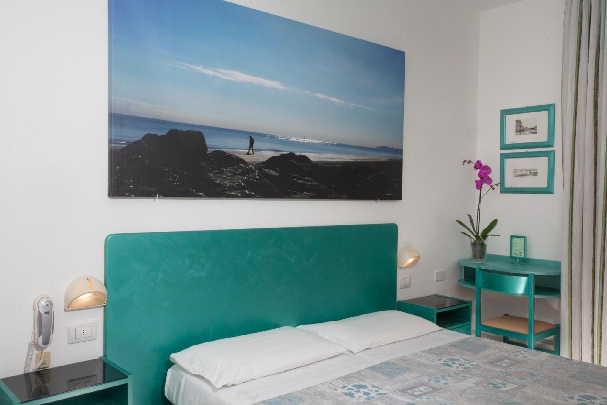 Hotel Marselli ริมินี ภายนอก รูปภาพ