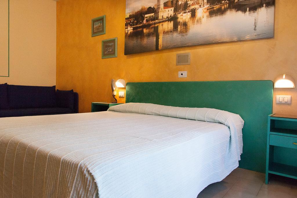 Hotel Marselli ริมินี ภายนอก รูปภาพ