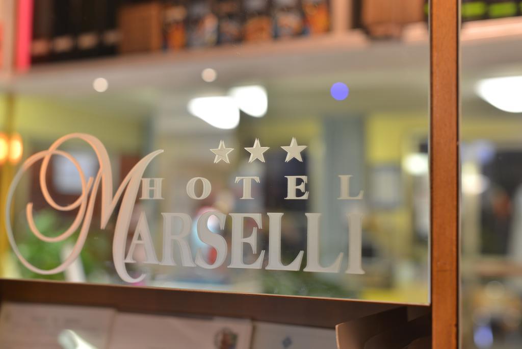 Hotel Marselli ริมินี ภายนอก รูปภาพ