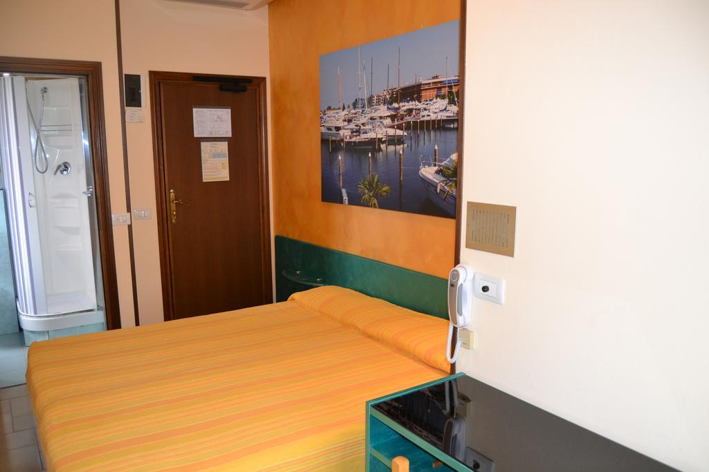 Hotel Marselli ริมินี ภายนอก รูปภาพ