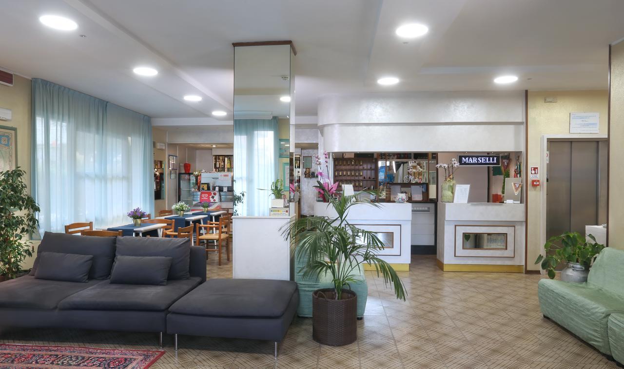 Hotel Marselli ริมินี ภายนอก รูปภาพ