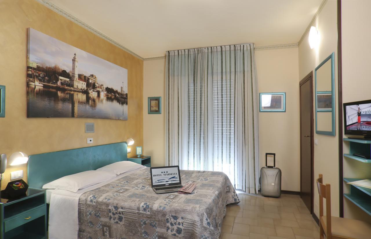 Hotel Marselli ริมินี ภายนอก รูปภาพ