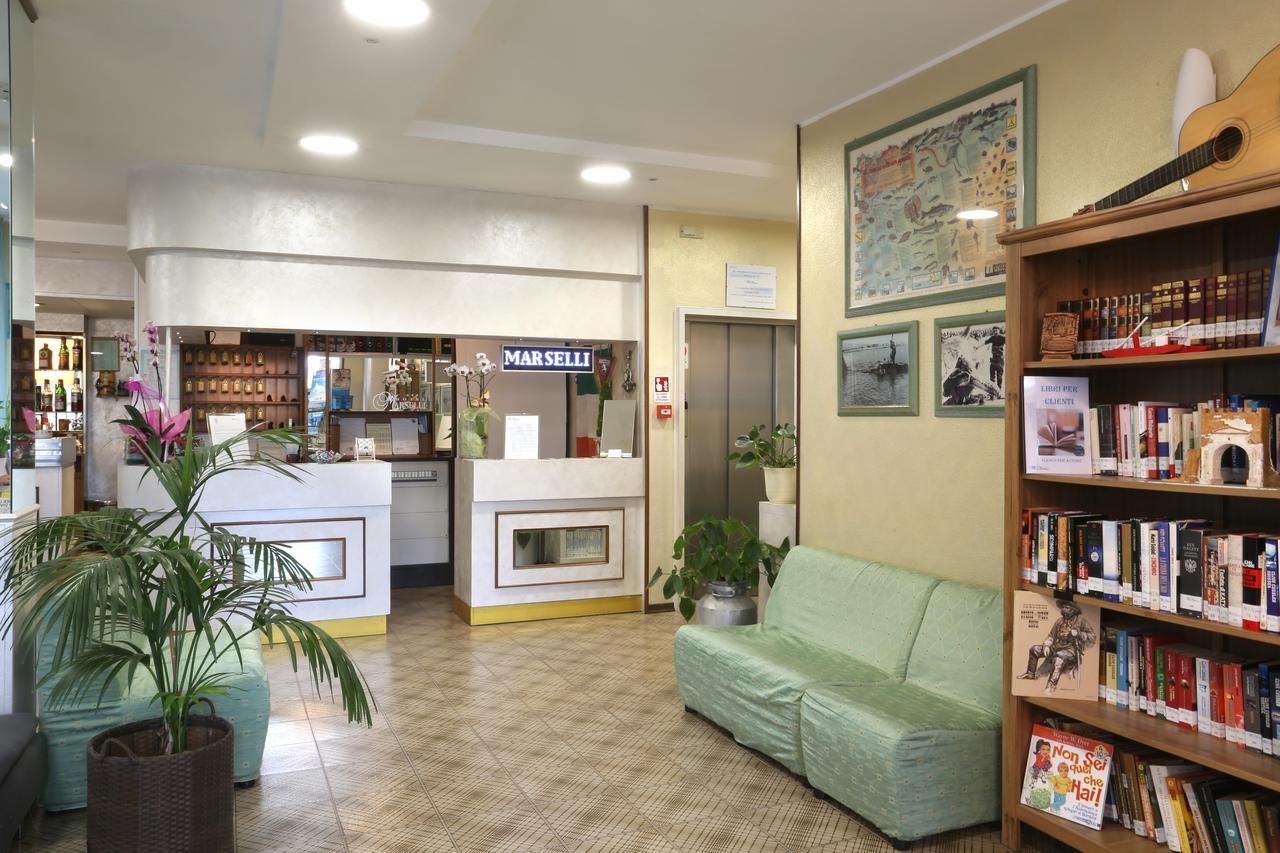 Hotel Marselli ริมินี ภายนอก รูปภาพ